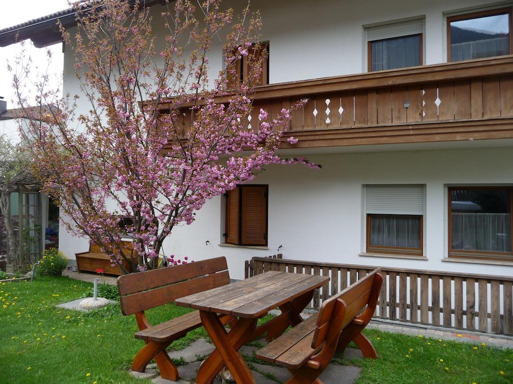 Apartments Ferdigg San Lorenzo di Sebato Szoba fotó